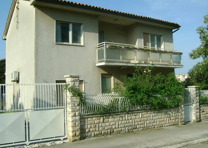 For Holidays In Daire *